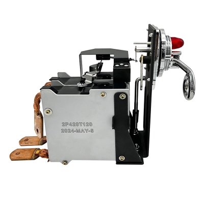 เฟสเดียว 420A CSP เซอร์กิตเบรกเกอร์ 300KVA มุมมองแผงด้านหน้า