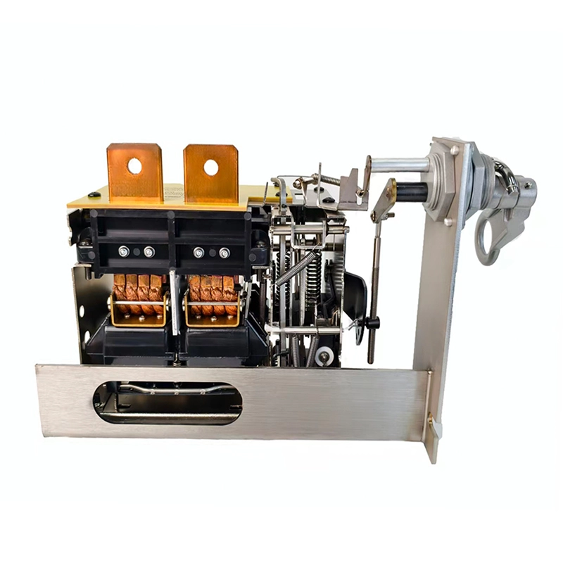เฟสเดียว 700A CSP เบรกเกอร์ 167KVA ด้านหน้าโค้ง