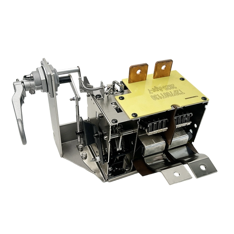 เฟสเดียว 700A CSP เบรกเกอร์น้ํามัน 167KVA ติดตั้งด้านโค้ง